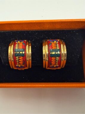 EUC- Vintage  Hermès Cloisonné Enamel clip-on Earrings